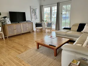 Image of Spacious Two-Bedroom Apartment Near the Heart of Adelaide