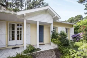 Image of Villa des MARMOTTES in dead end beautiful wooden terrace at the back