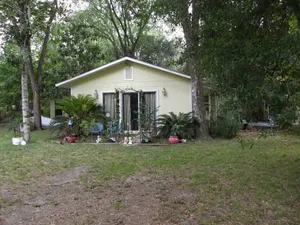 Image of Tranquil  Waterfront  Cottage.  1 Bedroom, 1 Bathroom. Sleeps 2