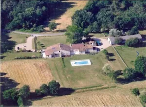 Image of Serene périgourdine with equestrian facilities and immediate access to forest