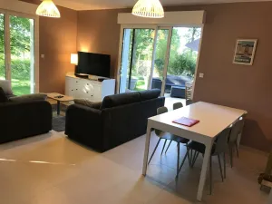 Image of Maison des 2 chênes between avenue verte, lakes, swimming pool and Casino - enclosed garden