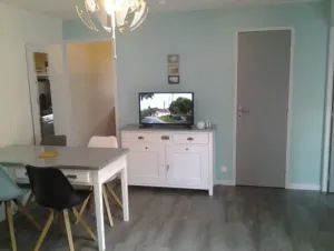 Image of Pleasant Maisonnette 2\/4 pers in residence with swimming pool.