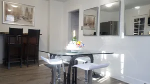 Image of Cozy 2-bedroom vacation home《 free WiFi & parking 》New London, Connecticut, USA