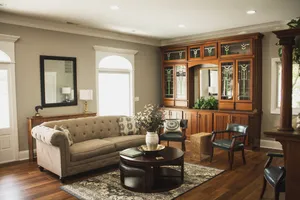 Image of Charming queen suite with en-suite bathroom and balcony!