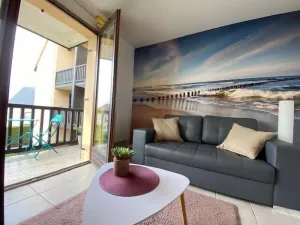 Image of Quiet apartment with balcony near the sea