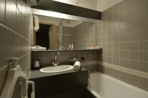 Image of 100m from resort center, 2nd floor, balcony, tv, ski locker, 32m², La Plagne