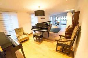 Image of Stylish penthouse apartment with terrace in best location with grand piano