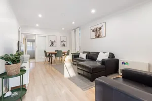 Image of Comfortable & Cosy Getaway close to Town, Sleeps 4