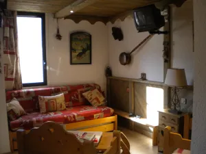 Image of APARTMENT AT MENUIRES AT THE FOOT OF THE SLOPES