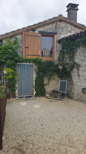 Image of Chocolate Box cottage. Relax and let the world go by.