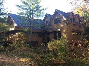 Image of MadPad - Unique Family Home located right on the Golf Course!