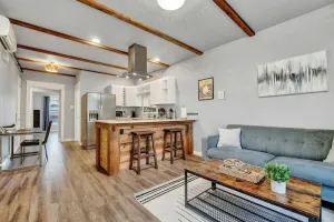 Image of New! Prime DT Modern - Extended stay Equipped!