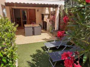 Image of Villa club Sanary dans résidence fermée et arborée 10min a pied de la plage