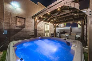 Image of APT Style Home 2BR\/2BA w\/COV Patio Near Airport
