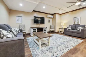 Image of Midtown Loft 201-Stay Above Main St Downtown Shops