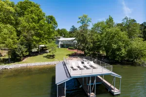 Image of Book for June! 7 nights for price of 6. Great lake views. Easy walk to dock.
