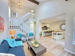 Image of Spacious 3 🛏 3 🛁+ office + pool + garage + TVs in all bedrooms