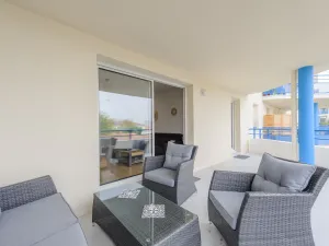 Image of Appartement Calme avec Grande Terrasse, Aytré, Proche Lac, 2 Pers. - FR-1-535-49