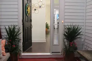 Image of Lovely 3 Bedrooms Townhouse with Clubhouse and Pool