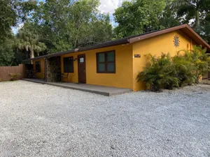 Image of 2 Bed\/1 Bath - Unit A