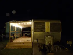 Image of Retro Retreat. Swimming Pool, Hot Tub, High-speed Wifi, Pet friendly!