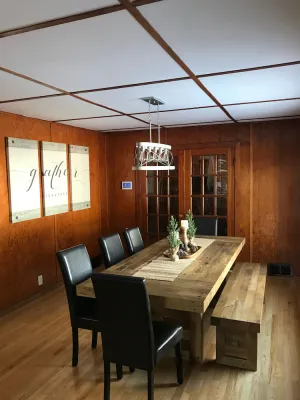Image of Super Spacious Lakehome
