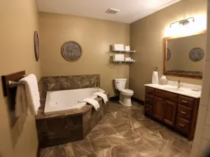 Image of The Heartland Suite: Luxury, Lodge Suite in Amish Country, Ohio