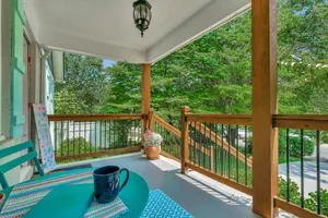 Image of Bright & Cheery Bungalow - Mins to Downtwn Fort Mill