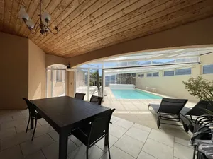 Image of Maison 2 chambres avec piscine, tennis, et plus - idéal pour 4 personnes à Vallon-Pont-d'Arc - FR-1-382-179