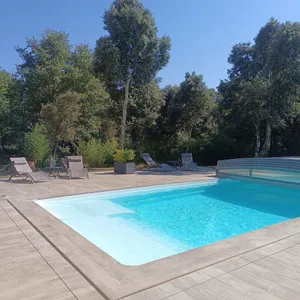 Image of Finches Nest - Self-contained apartment for two with swimming pool and jacuzzi!