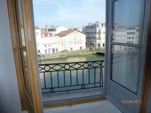 Image of T1 bis, view Nive, heart of city, ideal for couple \/ small family, everything on foot!