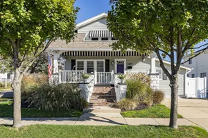 Image of Entire Home, 2 Blocks to Beach, Lots of amenities, beach badges & EV charger.