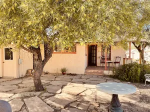 Image of Walking distance to University, shops, restaurants, bars and coffee shops