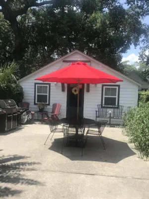 Image of Charleston Studio Cottage minutes from Historic Downtown with offstreet parking