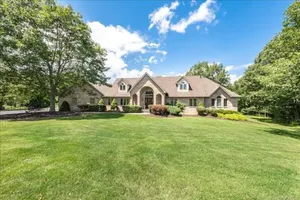 Image of Magnificent Villa, Private Pool, Fire Pit w\/Huge Backyard