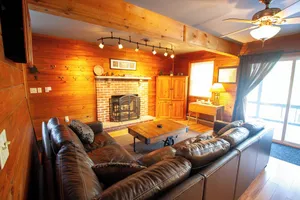 Image of Pet Paradise w Fully-Fenced-Yard; Rustic Charm-Near Slopes-Ski-WtrPrks-JimThorpe