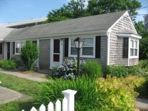 Image of Charming Studio less than 200 steps to Glendon Beach - 200 Captain Chase Rd #18