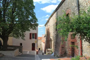 Image of At the foot of the cathedral, renovated village house just for you 2