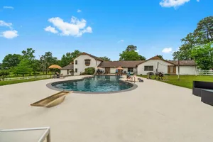 Image of Spacious Getaway 12 Acres Whole Family w\/ Private Pool Sleeps 20+
