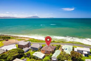Image of Frolic, Panoramic Coastal Vacation