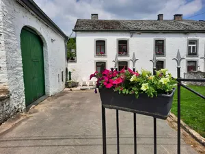 Image of Gîte-Family-Ensuite with Bath-Garden view