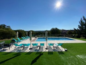 Image of Superb 4 Bedroom House, sleeping up to 6 Adults and 4 Children, fully equipped.