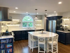 Image of Gorgeous cottage short walk from downtown, beach and minutes to ski hills.