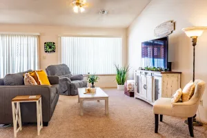 Image of Large 3BR 2Bath near everything - king bed - jacuzzi tub