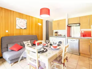 Image of Appartement T2 plein sud avec jardin, terrasse et parking, proche centre et téléphérique - FR-1-296-353