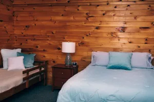 Image of One room cabin with bathroom