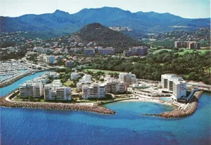 Image of 80 m², 2 BEDROOM - INCREDIBLE FRONT SEA VIEW - 1min Pool, Beach, Tennis…