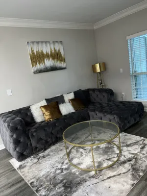 Image of Luxury Lavish Apt.