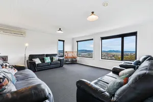 Image of Large house, centrally located with amazing views