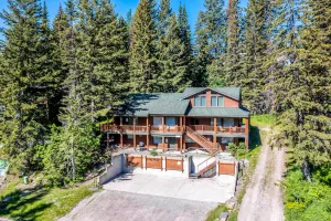 Image of Rustic condo w\/ fireplace & beautiful ski and mountain views - walk to lifts